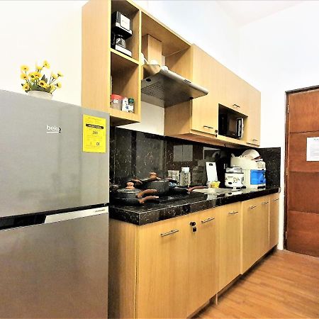 קואזון סיטי Spiral Suites Hotel מראה חיצוני תמונה
