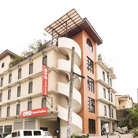 קואזון סיטי Spiral Suites Hotel מראה חיצוני תמונה