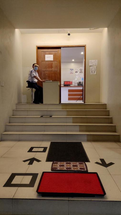 קואזון סיטי Spiral Suites Hotel מראה חיצוני תמונה