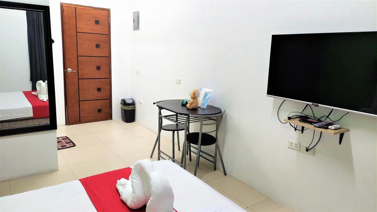 קואזון סיטי Spiral Suites Hotel מראה חיצוני תמונה