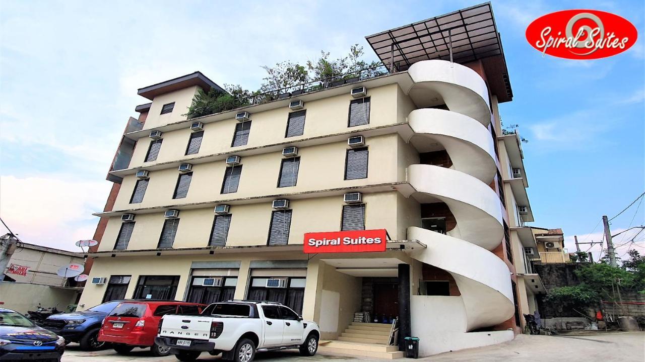 קואזון סיטי Spiral Suites Hotel מראה חיצוני תמונה