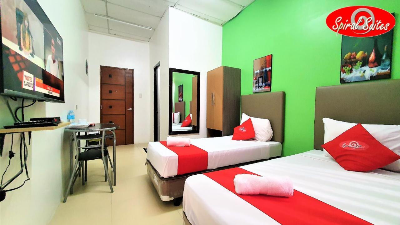 קואזון סיטי Spiral Suites Hotel מראה חיצוני תמונה