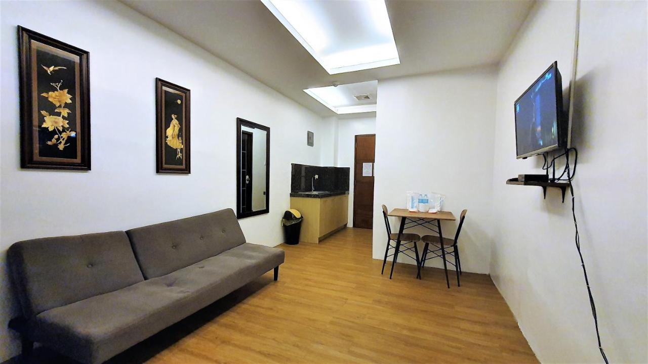 קואזון סיטי Spiral Suites Hotel מראה חיצוני תמונה