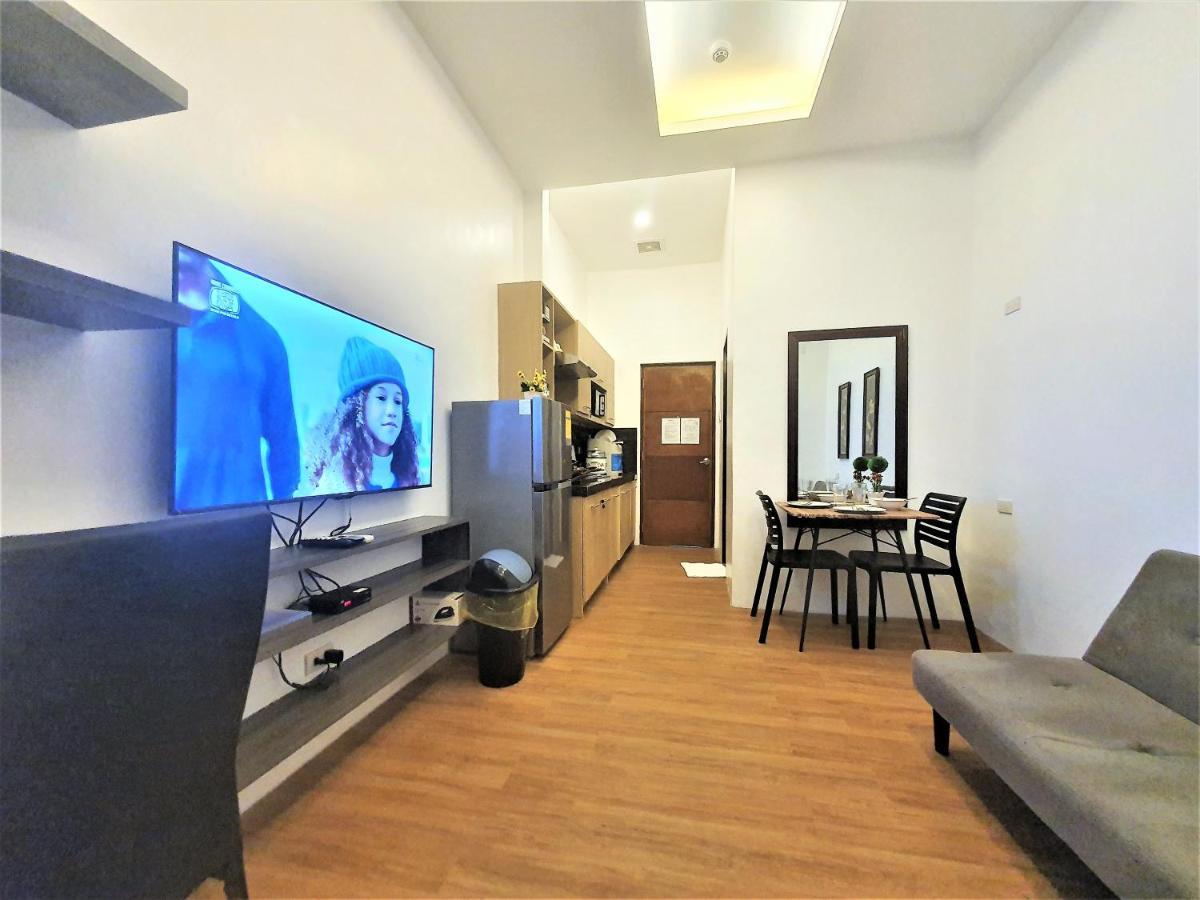 קואזון סיטי Spiral Suites Hotel מראה חיצוני תמונה
