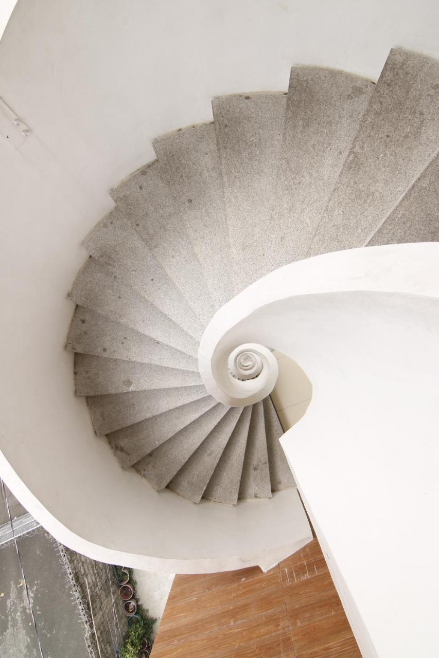 קואזון סיטי Spiral Suites Hotel מראה חיצוני תמונה
